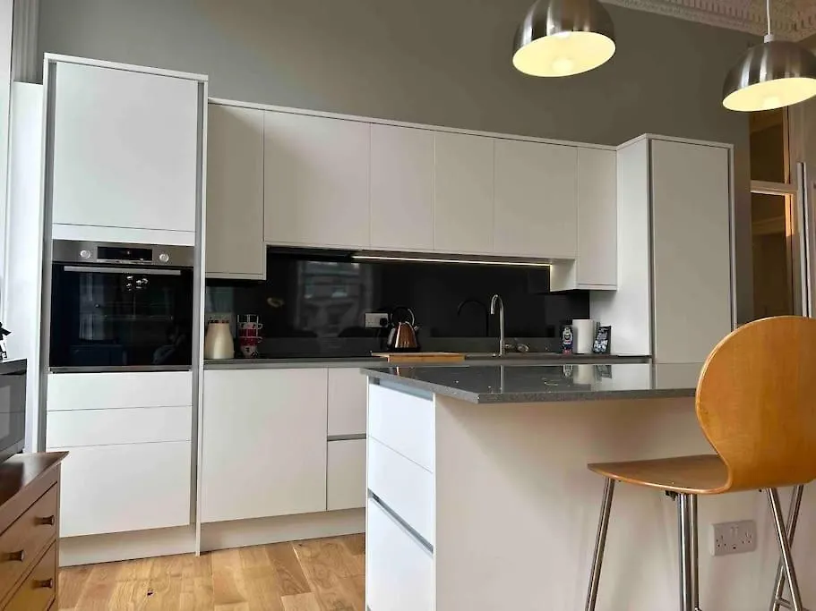 إدنبرة Timber Bush Apartments المملكة المتحدة