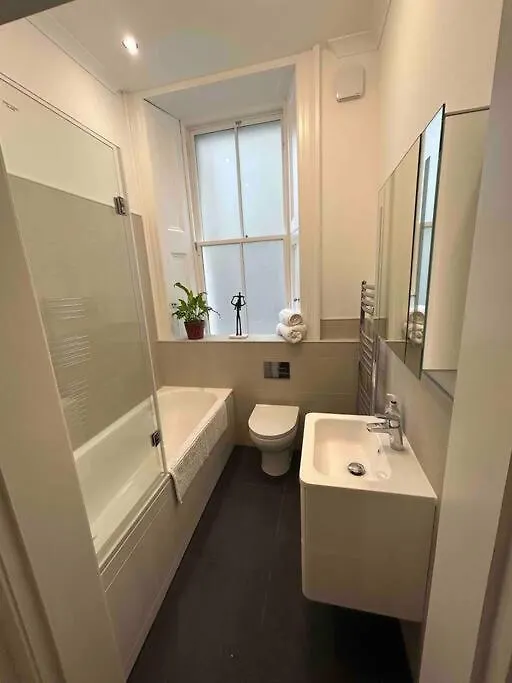 إدنبرة Timber Bush Apartments المملكة المتحدة